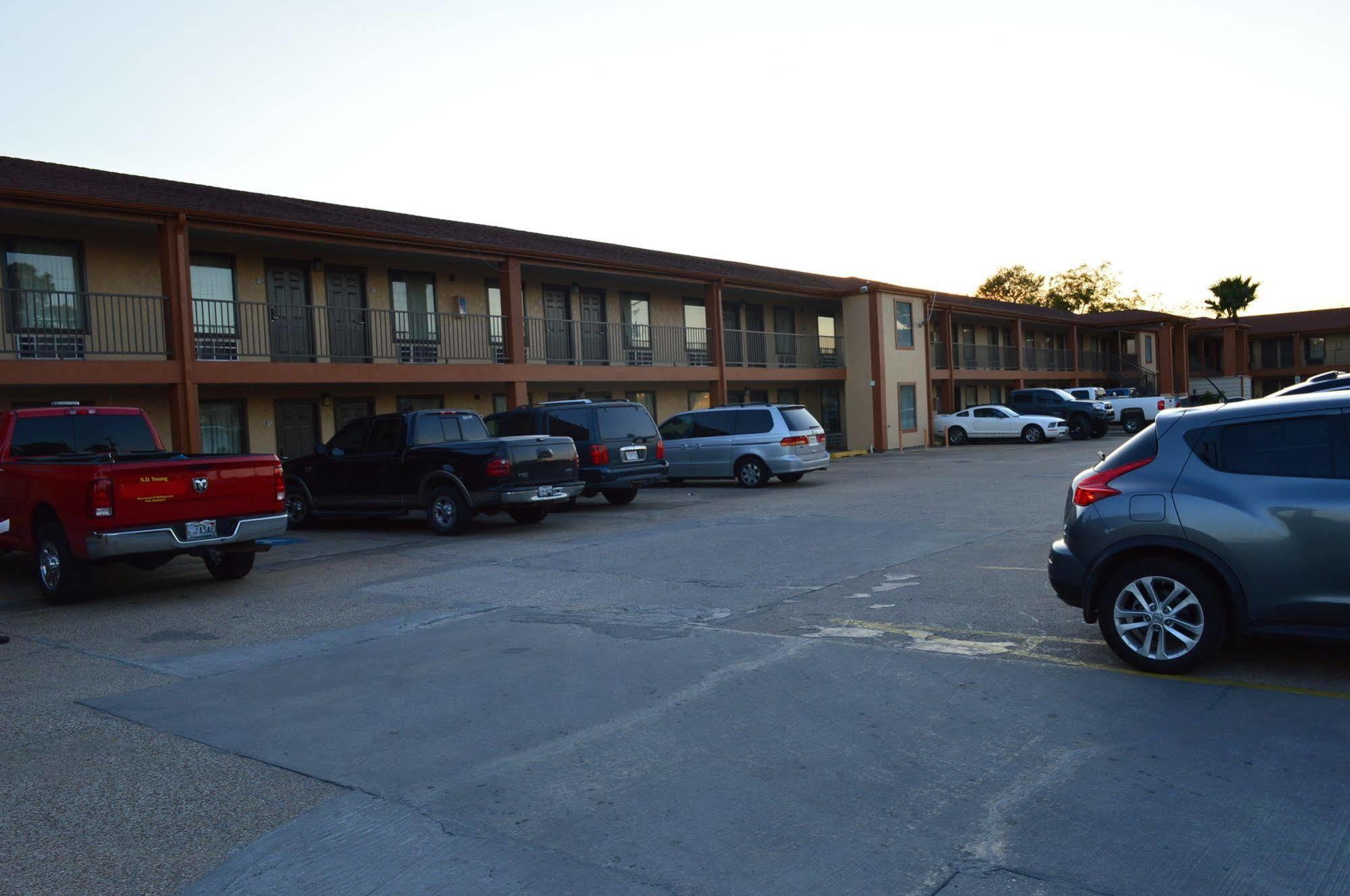 Econo Lodge Lake Charles University Area Exterior photo